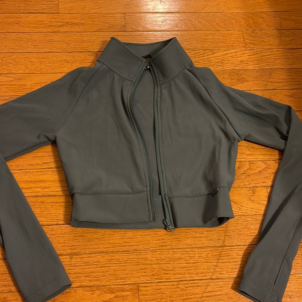 G|Athletica Crop Zip Up